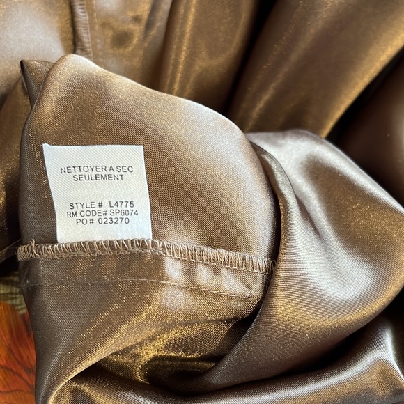 LAUNDRY BY SHELLI SEGAL 100% SILK SLEEVELESS AND FLORAL HALTER/COCKTAIL DRESS - Picture 5 of 8